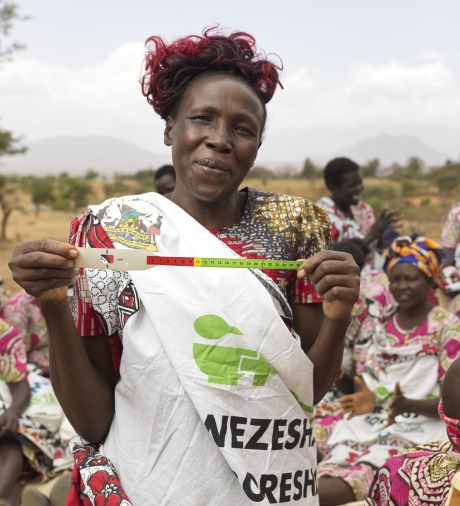 Rose shows the MUAC band, a tool to help mothers detect malnutrition at home.